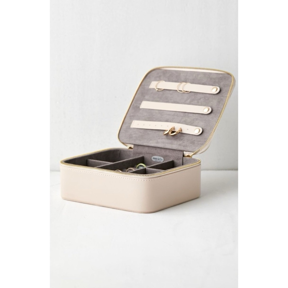 Mele and Co Shiloh Travel Jewelry Case